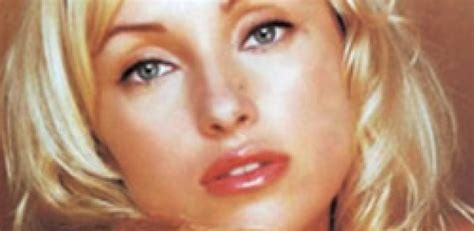 Sou uma rapariga normal que quer fazer novos amigos. Marisa Cruz : Miss Portugal 1993 ⋆ Le Portugal en français