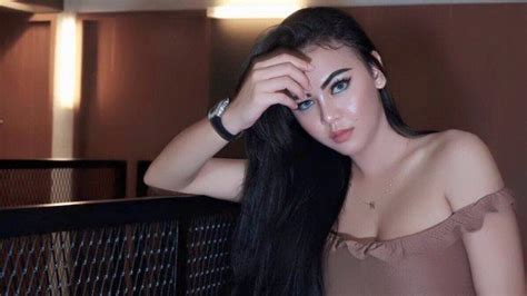 Hari ini, rabu (28/04/21), pemain asal purwakarta itu mengunggah sebuah instastory. Artis Ratu Nabila Mengaku Dipukul dan Diminta Gugurkan ...