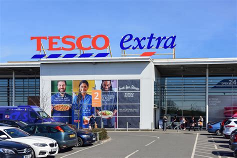 As of 2021 tesco has 2667 locations and employs 476,000 staff members. Tesco Extra Opening Times : Tesco Opening Times For Easter ...