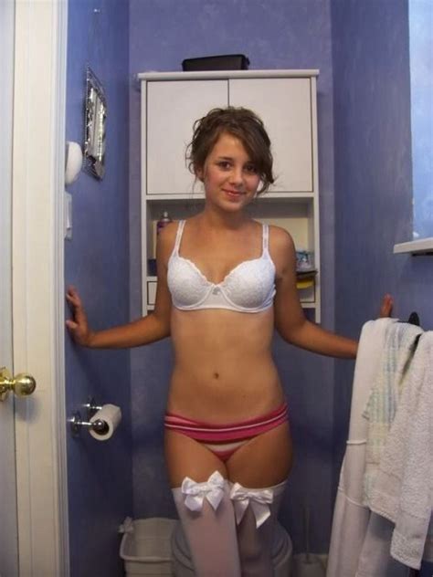 Stunning latina brunette shows off her perfect body & masturbates 6 min. yum http://juliesdirtylezsecret.tumblr.com/archive | Sexy ...