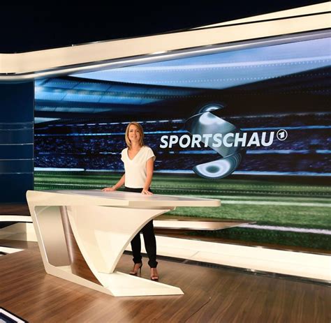 Jessy wellmer mit der sportschau. Jessy Wellmer: „Die ,Sportschau' ist auch für eure ...