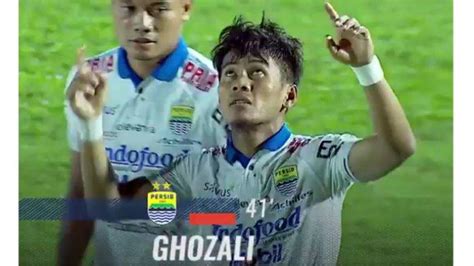 Maybe you would like to learn more about one of these? Minuman Dingin Jadi Suguhan Wajib Winger Persib Ghozali ...