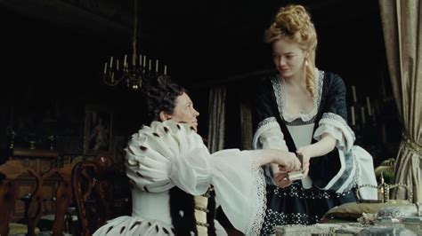 Emma Stone Fancies the Queen in 'The Favourite' Trailer