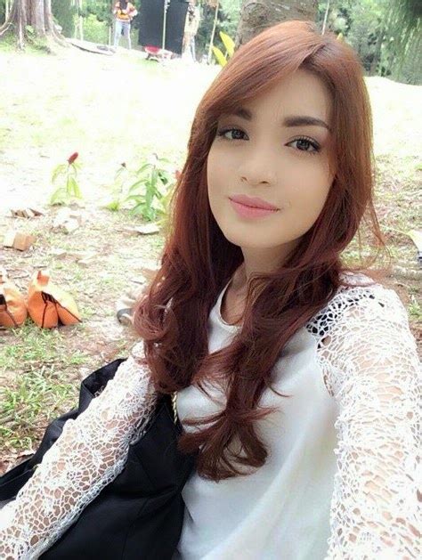 Seperti biasa, kedua pelakon terkenal dan cantik ini sering dikatakan kembar oleh peminat amyra. Biodata Profil Amyra Rosli (Nur Amira Izzati Rosli ...