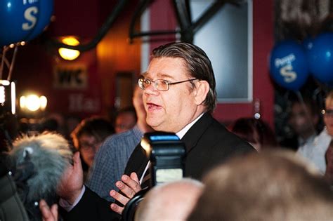 Tupakoitsijoista ainakin el legenda, ett. Timo Soini uhosi jo eduskuntavaaleista | Vihreä Lanka