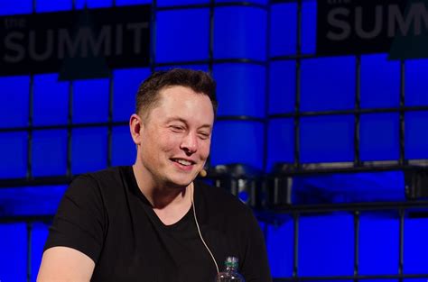 Kripto para piyasasını domine etmeye çalışan tesla'nın sahibi milyarder iş adamı elon musk, dogecoin'i olanların satması yönünde. DOGE vliegt omhoog nadat Elon Musk terugkeert naar Twitter ...