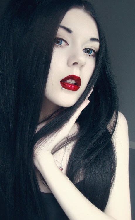 I'm central asian and most people think i'm irish. black hair red lips - بحث Google‏ | Ivory skin, Goth ...