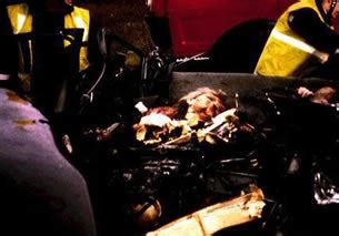 Diana wurde erst gegen 4 uhr morgens im krankenhaus für tot erklärt. Diana crash pictures stir up controversy in Britain