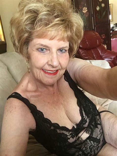 Chubby redhead frigging in the kitchen 5 min. Épinglé sur Real Women......Ya Gotta Love 'Em...