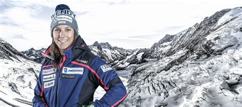 Die schweizerin stürzte bereits im ersten. 2018 Olympic Champion Wendy Holdener Shares Her Skiing ...