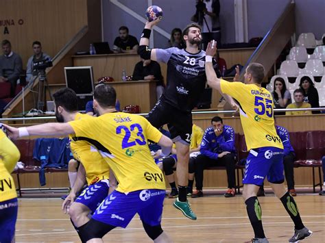 Locul 3 în european league; Handbal masculin: CSM Bucuresti, debut cu dreptul în play-off