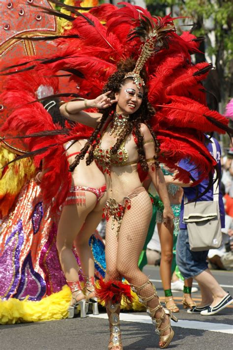 This slot is on fire from the fiery sun of the brazilian heat! PicturesPool: Samba Dance | Samba Festival in brazil | Rio ...