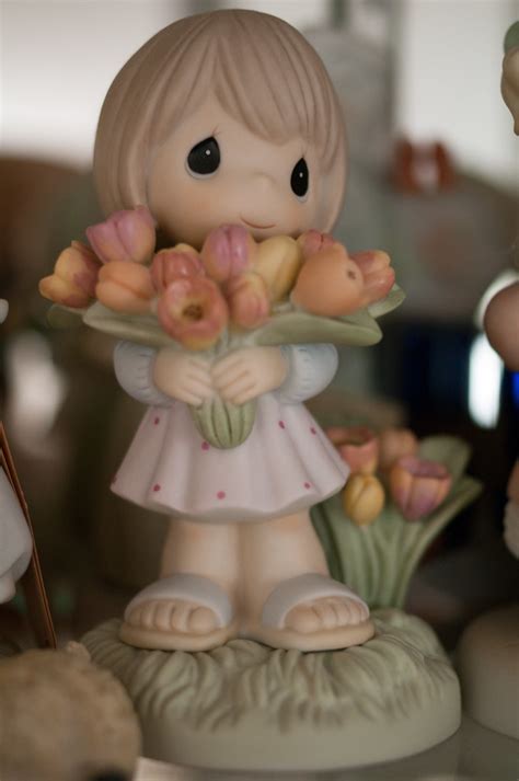 Figurines, figures & groups └ collectable decorative ornaments & plates └ collectables all categories antiques art baby books, comics & magazines business, office & industrial cameras & photography cars, motorcycles precious moments sprinkled with love for you porcelain figurine. Precious Moments Figurine - Girl With Flowers | pchow98 ...