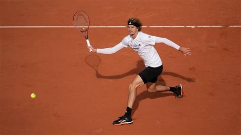 Jannik sinner also has an endorsement deal with nike. Coronavirus: Zverev plays with fever and cough in French ...