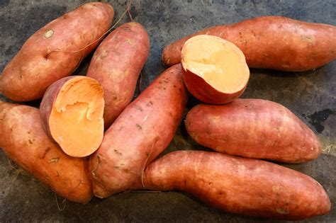 Yams and sweet potatoes are used interchangeably in the united states. 4 Thanksgiving Side Dishes From Across The U.S. | Here & Now