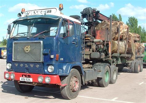 14 800 € (vat ded.) valmet 2105 '88. ADH921L Volvo F88 artic logging lorry | Still at work ...