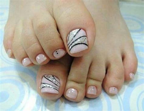 Hermoso y original diseño de uñas decoradas con flores. Figuras De Uñas Para Los Pies : Explora y encuentra los ...