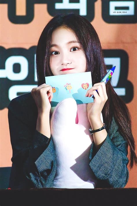 102,727 likes · 1,495 talking about this. 180512 플라잉덩크 팬미팅 HQ #연우 #이다빈 #Yeonwoo #모모랜드 ...