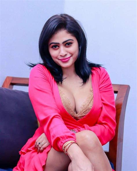 All in one bold modern traditional pictures of indian girls💃❤ dm for promotion and shoutout girls send your hd pics📷📷 bad comment directly blocked 🚫🚫. Pin on Cleavage