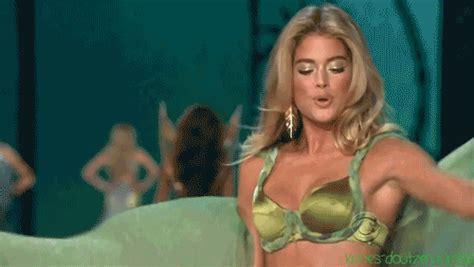 Entdecke rezepte, einrichtungsideen, stilinterpretationen und andere ideen zum ausprobieren. Victoria's Secret Fashion Show (как это было, гифкопост ...