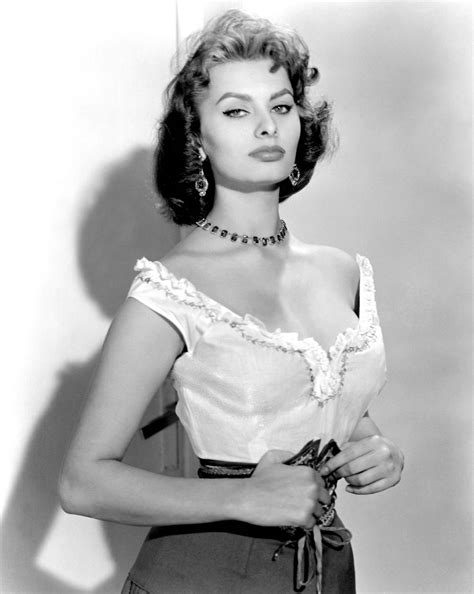 Born 20 september 1934), known professionally as sophia loren (/ləˈrɛn/; Sofia Loren&sofi-a pussy