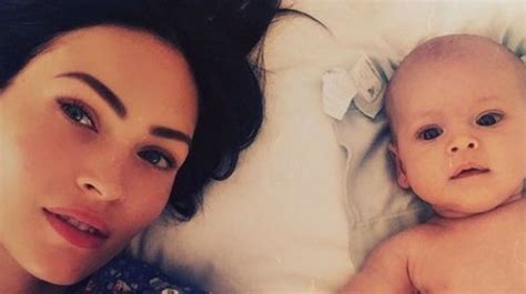 While the world considers megan fox one of the most beautiful women, her three young boys see her as just mom. Megan Fox Shares Photo Of Third Baby, Journey River Green | HuffPost Canada Parents