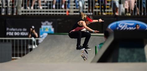 She is an actress, known for skate god (2022), leticia let's go (2018) and tony hawk's pro skater 1 + 2 (2020). Skatista Leticia Bufoni comanda o "Leticia Let's Go" a ...