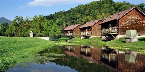 Located 200 feet from ohio's 3rd largest lake at 3500 acres of water. Lodging Overview - Seneca Rocks Cabin Rentals | Smoke Hole ...