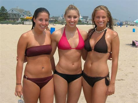 My camel toe when i wear this tight yoga pants. Candid teens in swimsuit or topless voyeur photos at Kuta