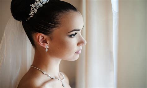 Acconciature matrimonio per medi e lunghi capelli: Acconciature per capelli lunghi per matrimonio | Capelli ...