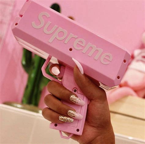 We would like to show you a description here but the site won't allow us. Baddie Wallpaper Aesthetic Pink / Pinterest: @fadedflowerr ...
