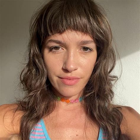 En la noche del martes, a cande vetrano le tocó pasar por múltiples adversidades para lograr su la competencia en masterchef celebrity se vuelve cada vez más estricta y todo parece indicar que los. Cande Vetrano lució el look más jugado de todos - AMBA 24