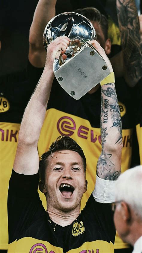 Before entering his current club in 2012, he had been. Pin de Dunga en BVB | Equipos europeos, Marco reus, Reus