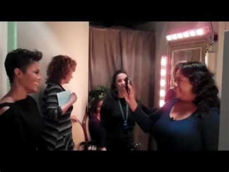 This is where 9yrs in entertainment gets you! Janet Behind The Scenes Of The View Video - YouTube