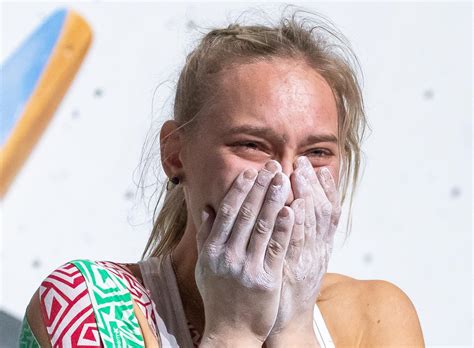 From the very first moment the slovenian climber took to a wall she's been dominant, leaving everyone else with only a vague hope of. FOTO:Kdo je prva plezalka sveta Janja Garnbret?