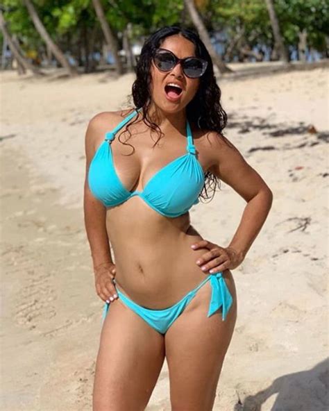 Aos 53 anos, a atriz — que faz parte do elenco do filme os eternos, da marvel — recebeu elogios e comentários dos seguidores. Salma Hayek celebrates 53rd birthday with sexy bikini ...