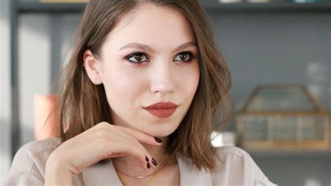 Ben duygu köseoğlu, herkesin çok sevdiği temizlik simulator oyununu neden gerçek hayatta. Youtuber Duygu Özaslan Ne Kadar Kazanıyor | Noxpedia