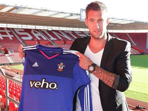 Stekelenburg, who played for the netherlands in the 2010 world cup final and won 58 caps, helped ajax to three league championships and played 282 games for the club before moving to as roma. Maarten Stekelenburg joins Southampton: Saints take Fulham ...