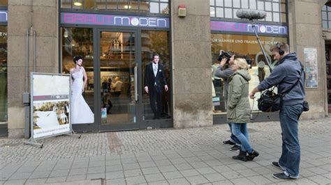 Alle vintage brautkleider sind maßgeschneidert auf perfekte passform zu garantieren. Brautmode Leipzig - schlichte Vintage Brautkleider kaufen ...