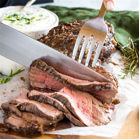 Beef tenderloin is one visually impressive main dish, not to mention it's so juicy and rich in flavor. Best Potato To Go With Beef Tenderloin / 25 Best Side ...