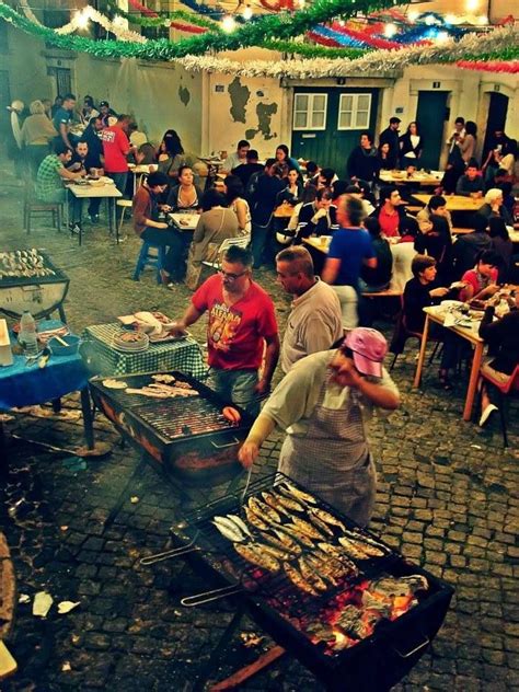 H festa em portugal so os santos populares da sardinha ao manjerico os cheiros andam pelos ares. Festa dos Santos Populares - Lisboa | Visit portugal ...