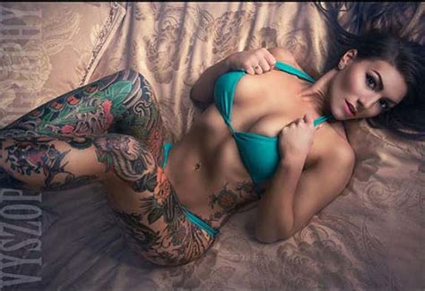 Three beautiful women with tattoos. Best Tattoo Styles for 2016 - Online Figure