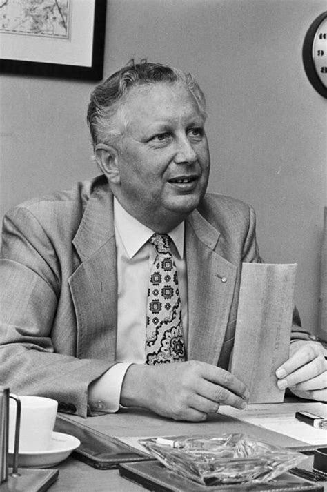 Jan martens (1984, belgium) studied at the fontys dance academy in tilburg. Jan Martens (1931-2019): keiharde werker die meer dan vier ...