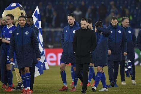 Domenico tedesco ist der überraschungstrainer bei schalke 04. Schalke verpasst magische Nacht - Tedesco „sehr enttäuscht"