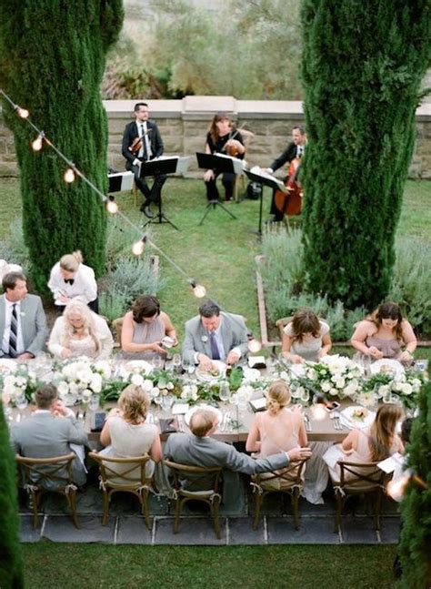 Lo mejor de una boda civil es que permite más libertad a la hora de tomar decisiones sobre su organización. Boda Íntima: 40 Ideas para Celebrar una Boda Pequeña ...