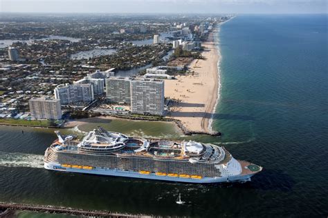 Then we headed down to the allure of the seas studio b to get all the reservations for the shows together. Reisebericht - Oasis of the Seas - Kreuzfahrtreisen.de