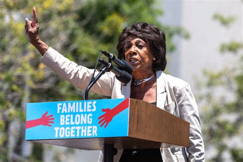 Maxine waters (democratic party) is a member of the u.s. Facebook「リブラ」に対する米議員の疑念、スイスでの会談後も払拭されず | CoinDesk Japan ...