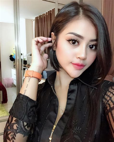 Dj seksi indonesia tania ayu siregar atau lebih dikenal dengan dj tania ternyata memiliki hobi. Tania Ayu Siregar Sexy Dan Menggoda Photoshoot - Model ...