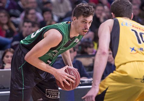 Eppure la fuerza del destino è frutto di una penna che io ho amato fin da bambina. ACB Liga Endesa: El Real Madrid cede a Álex Suárez, su ...