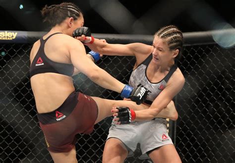 Check spelling or type a new query. Karolina Kowalkiewicz ma problemy ze wzrokiem po walce w MMa